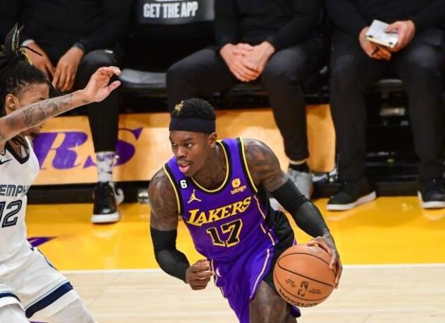 足球-湖人终于赢了关键球!施罗德关键抢断打2+1真犀利